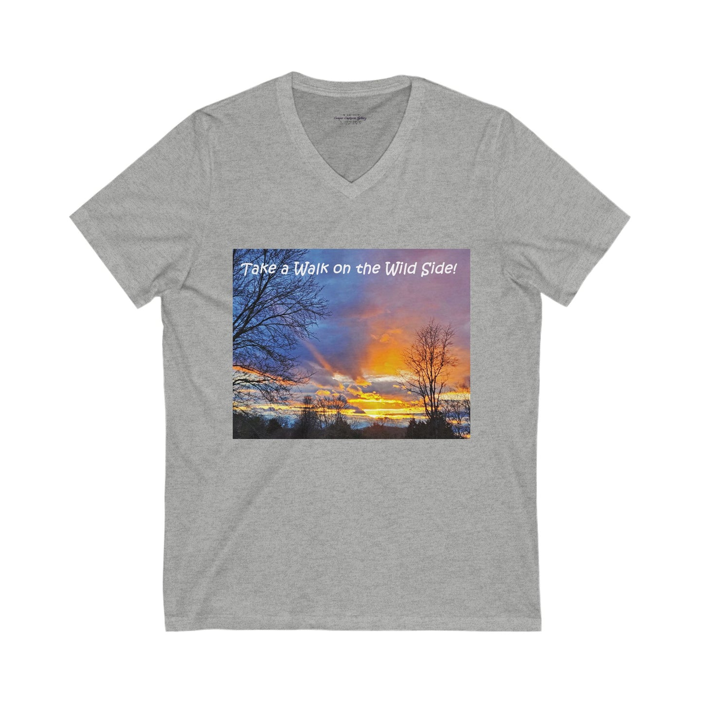 Gorgeous colorful sunset with perfect rays of light - V-Neck Tee-Shirt