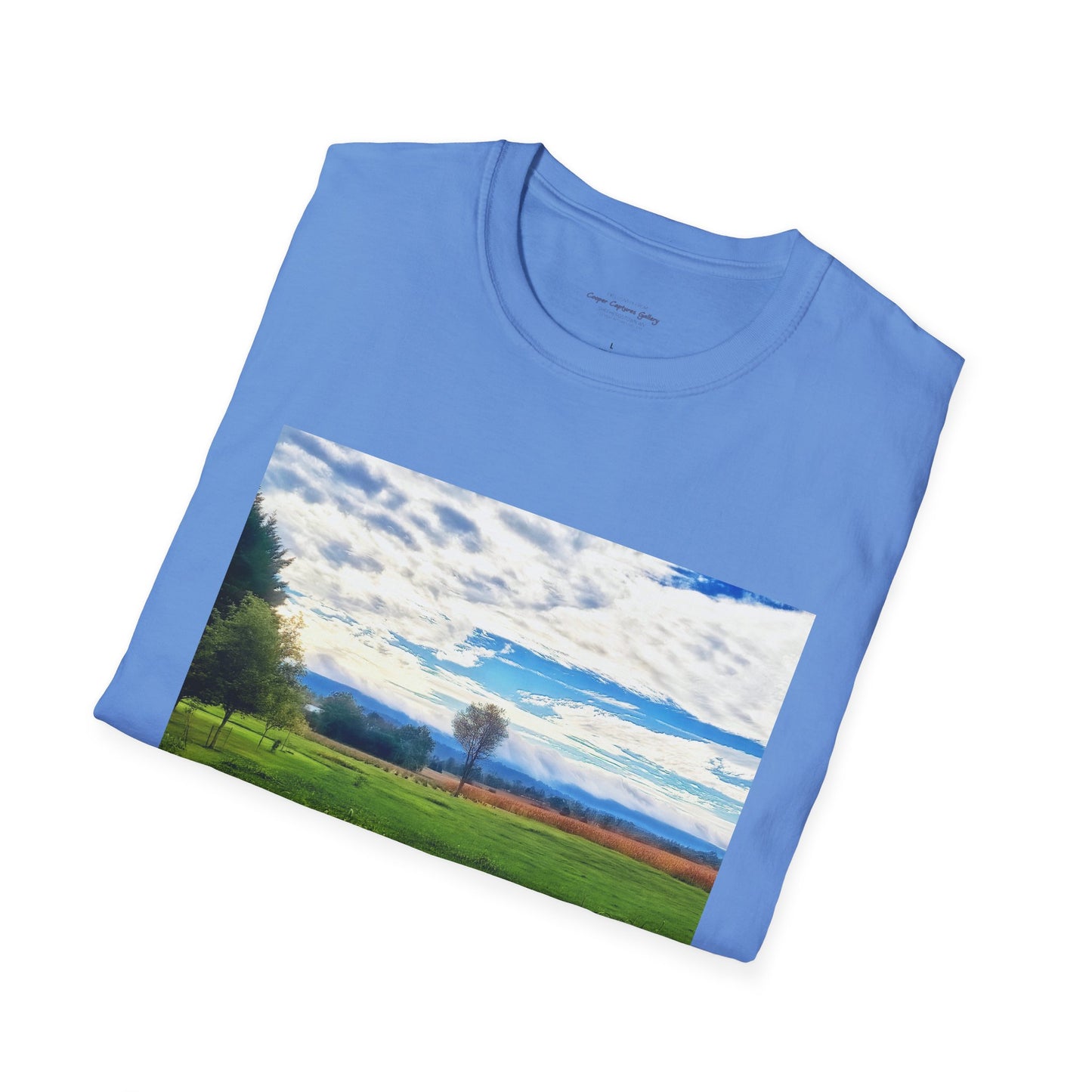 Sunrise sky in spring - T-Shirt