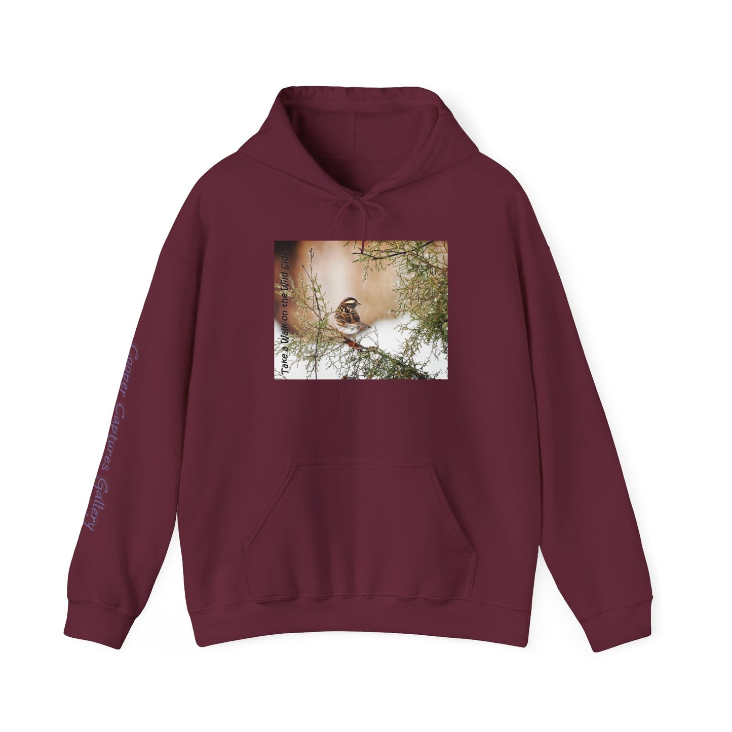 Sparrow in an evergreen with snow - Heavy Blend™ Hooded Sweatshirt