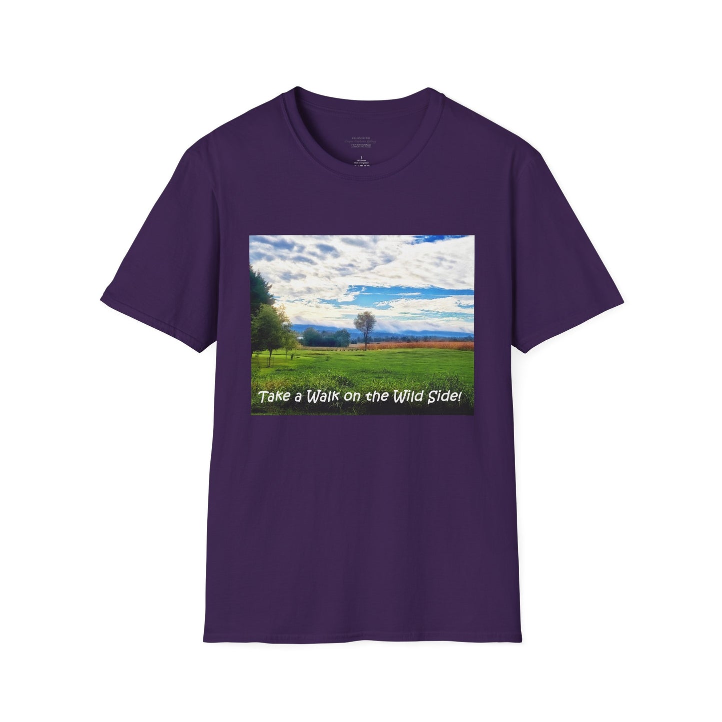 Sunrise sky in spring - T-Shirt