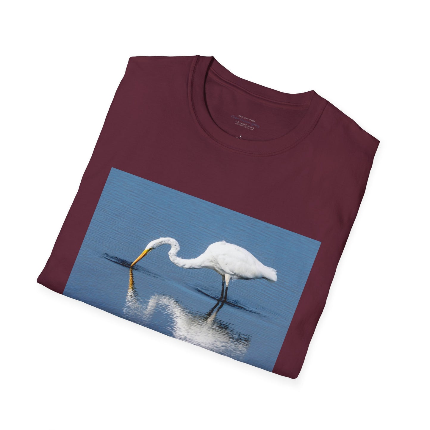Regal Egret fishing for food - T-shirt