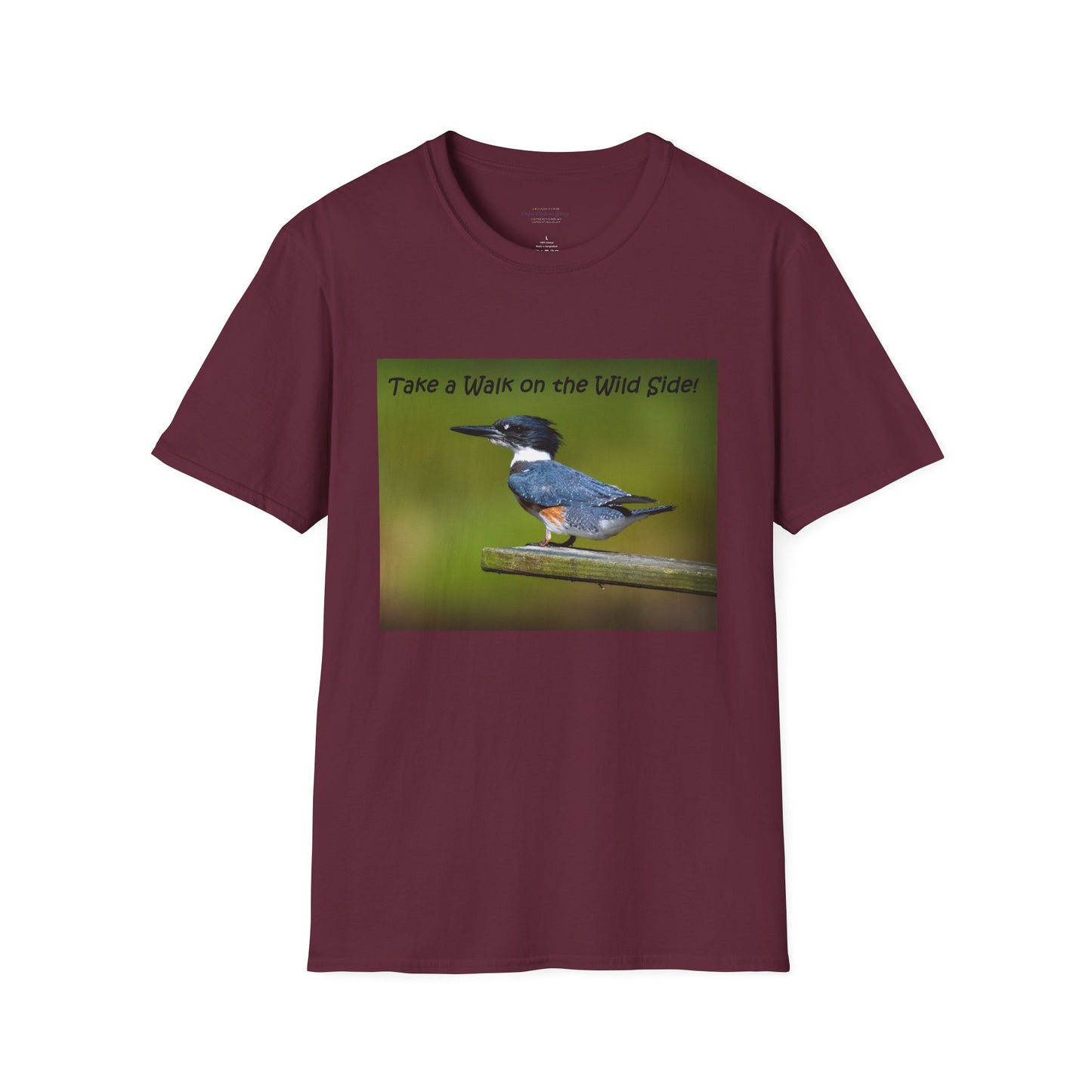 Noble Kingfisher sits watching for prey - T-shirt