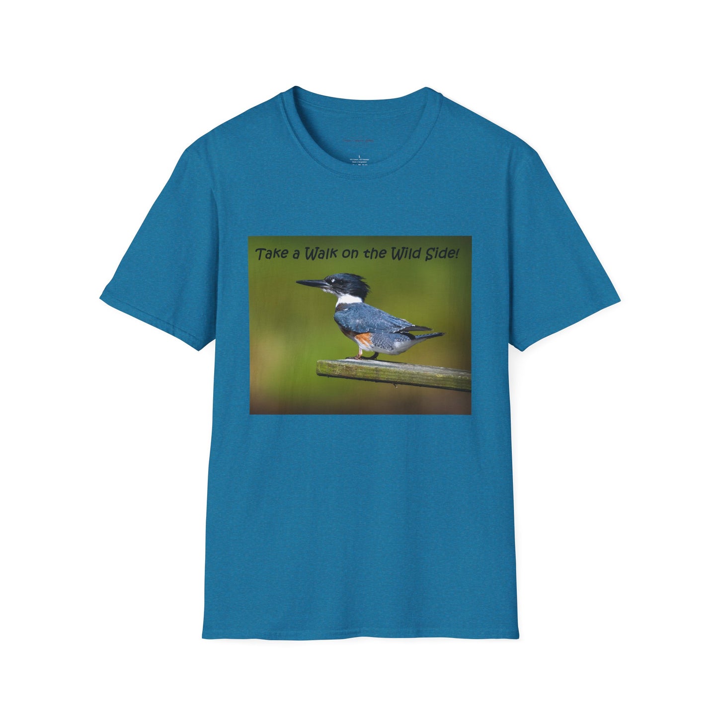 Noble Kingfisher sits watching for prey - T-shirt