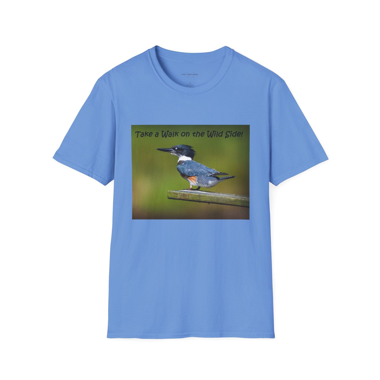 Noble Kingfisher sits watching for prey - T-shirt