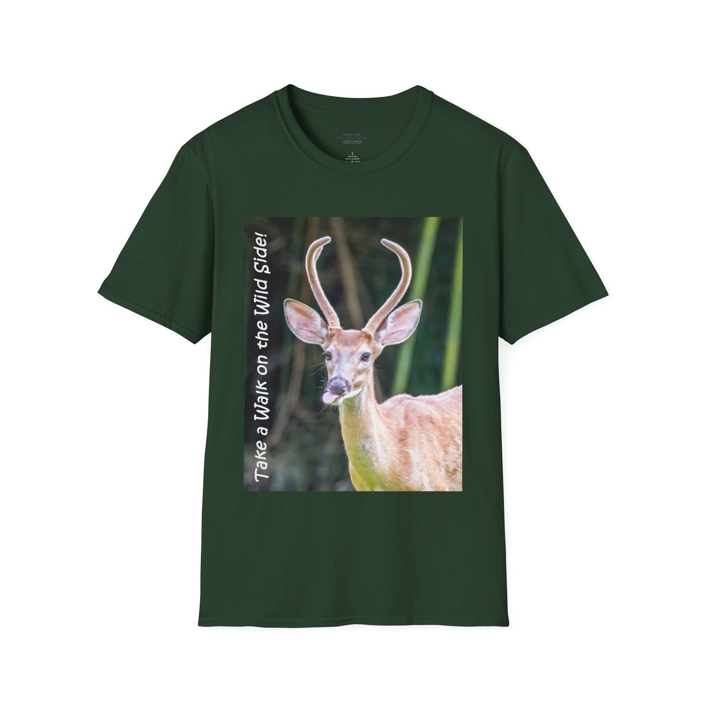 Funky-faced young deer buck - T-Shirt