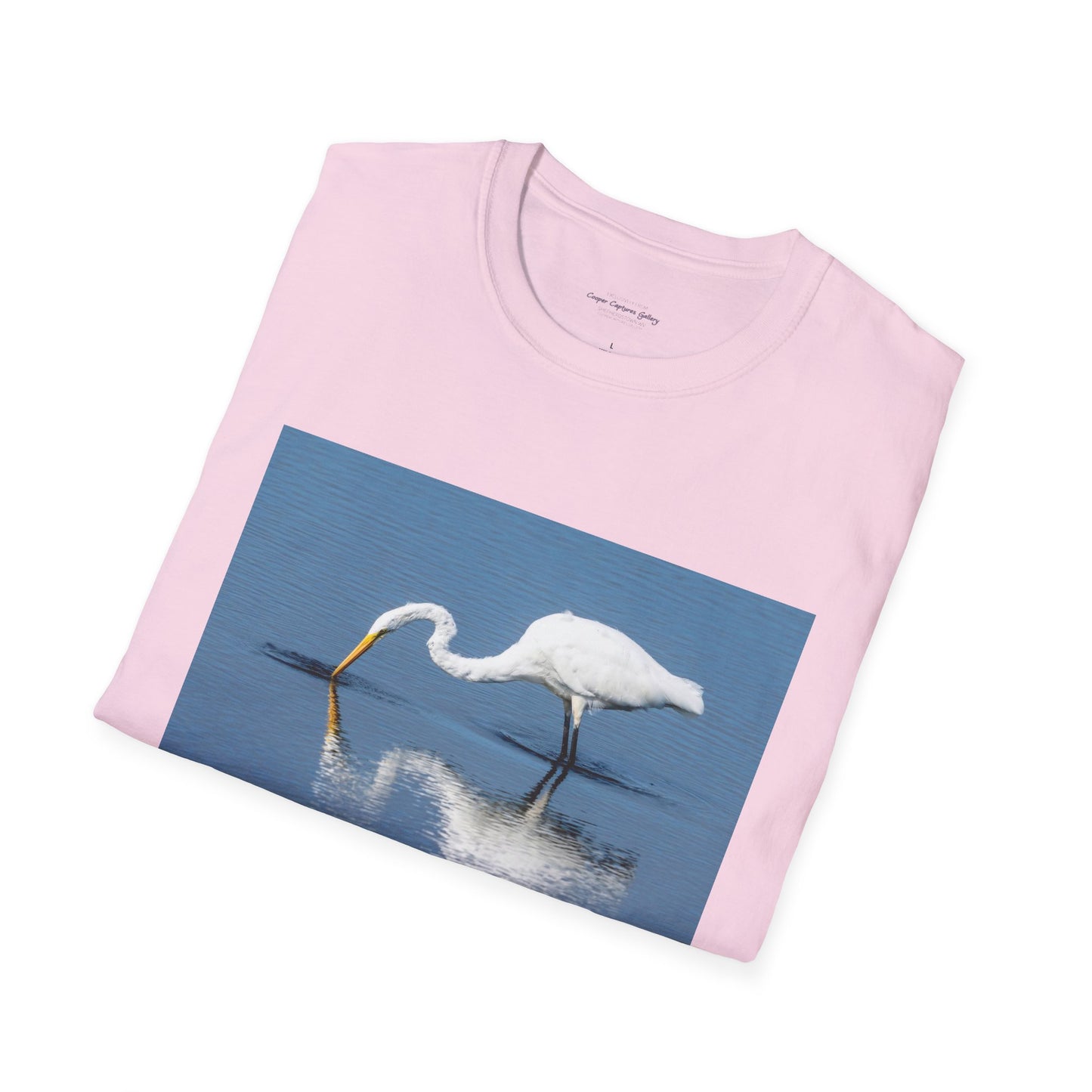 Regal Egret fishing for food - T-shirt