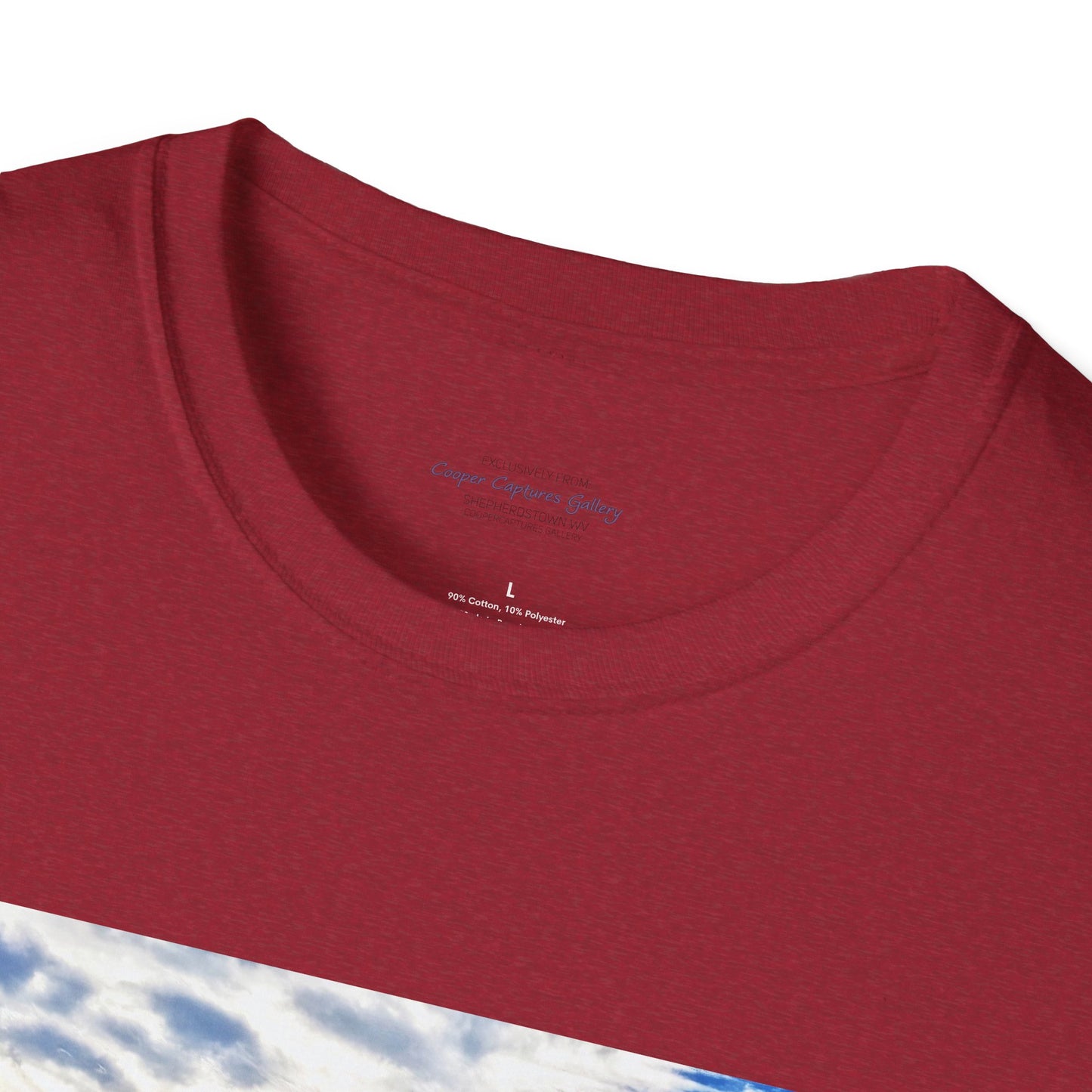 Sunrise sky in spring - T-Shirt