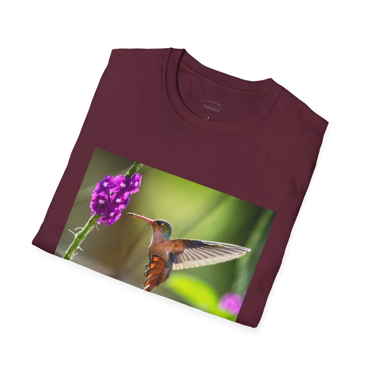 Costa Rican Rufous-tailed hummingbird in flight - T-shirt
