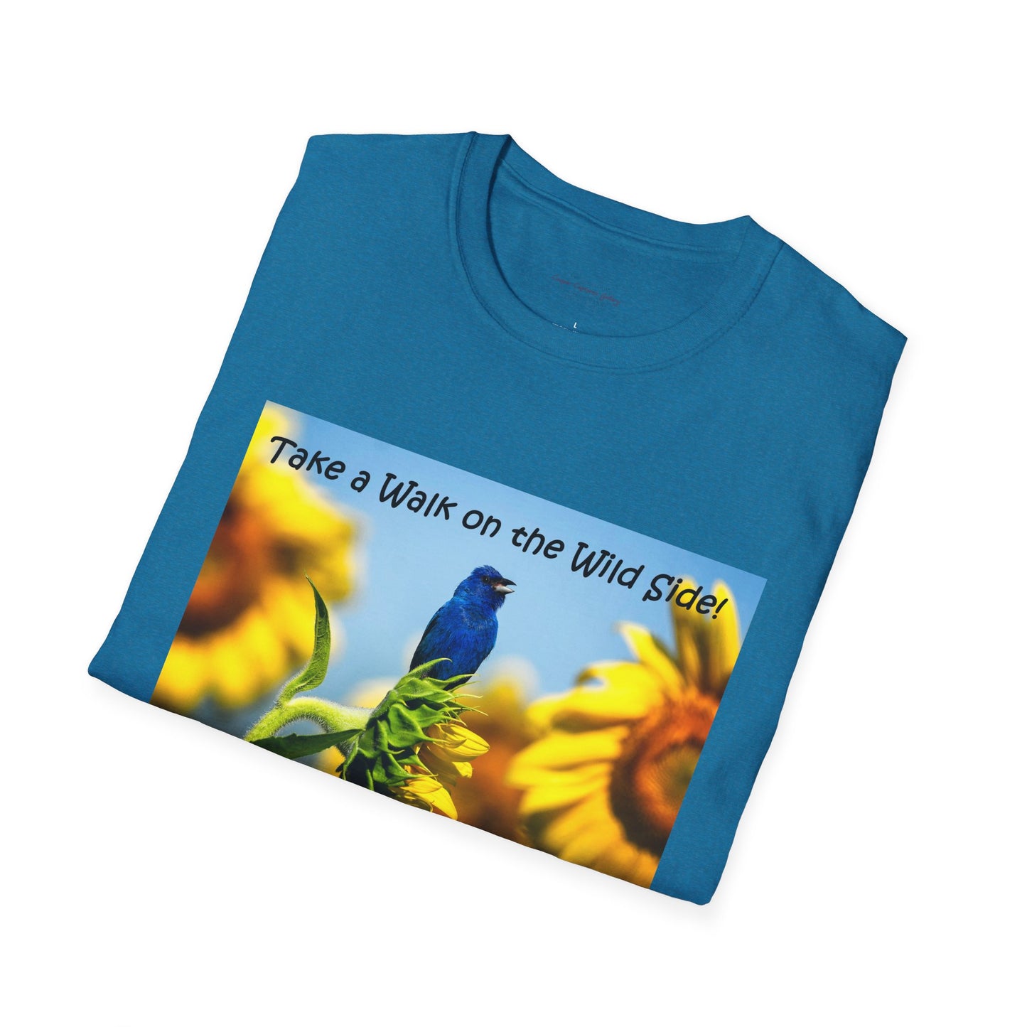 Indigo bunting on sunflowers with a blue sky - T-shirt
