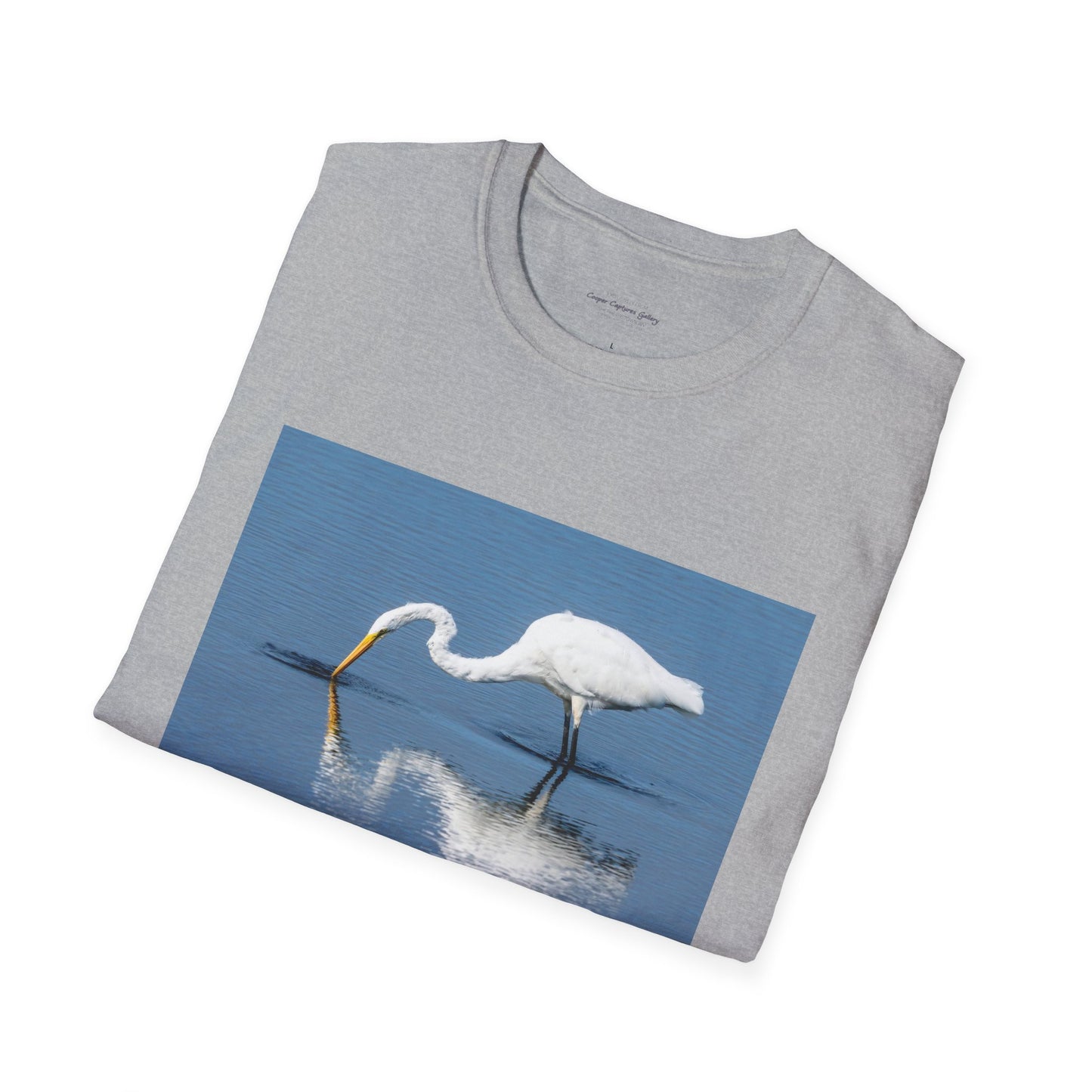 Regal Egret fishing for food - T-shirt