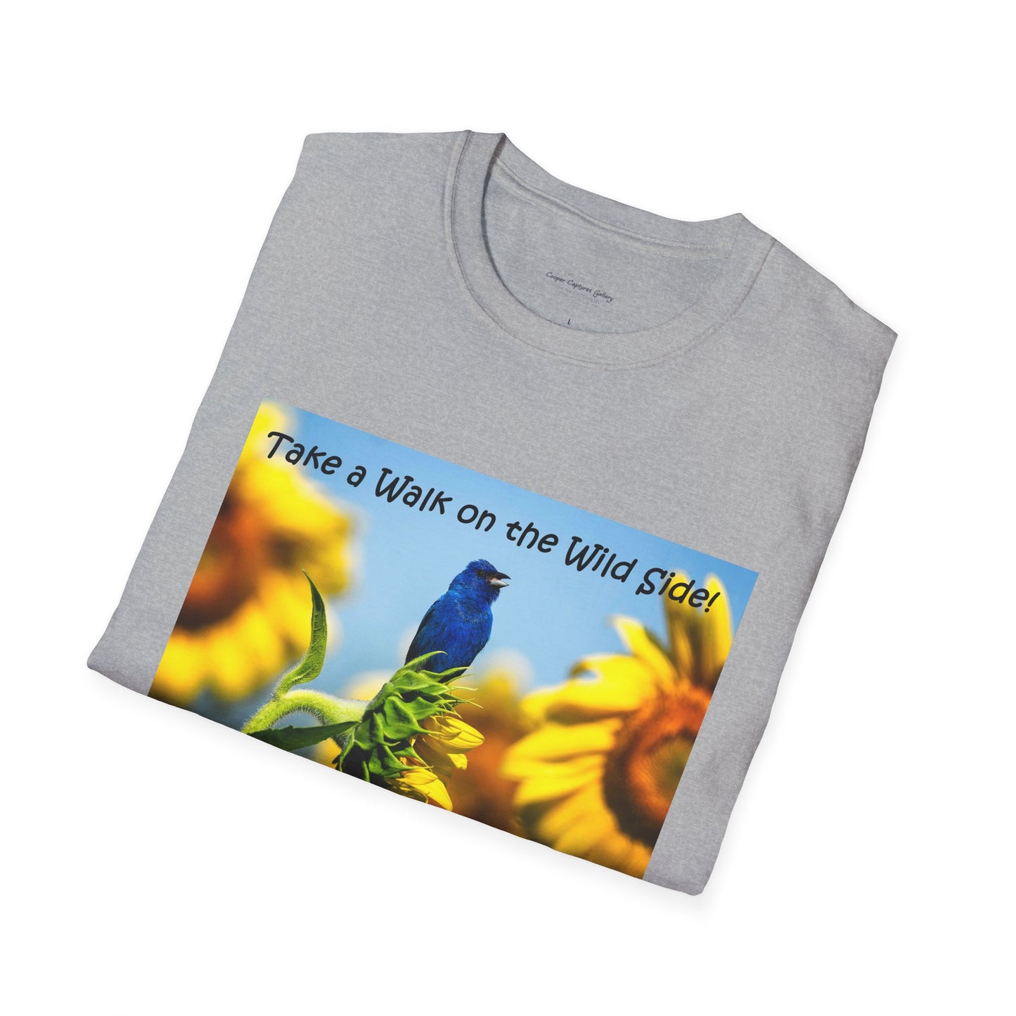 Indigo bunting on sunflowers with a blue sky - T-shirt