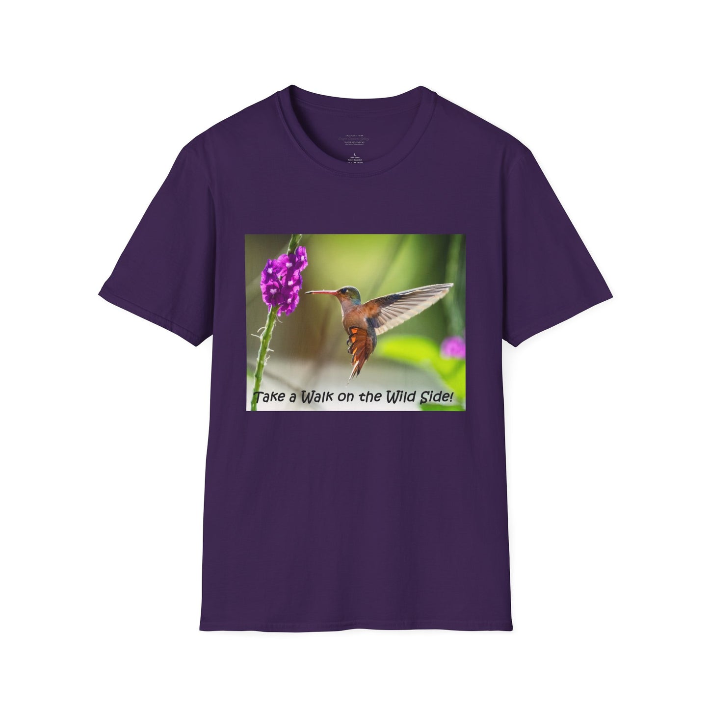 Costa Rican Rufous-tailed hummingbird in flight - T-shirt