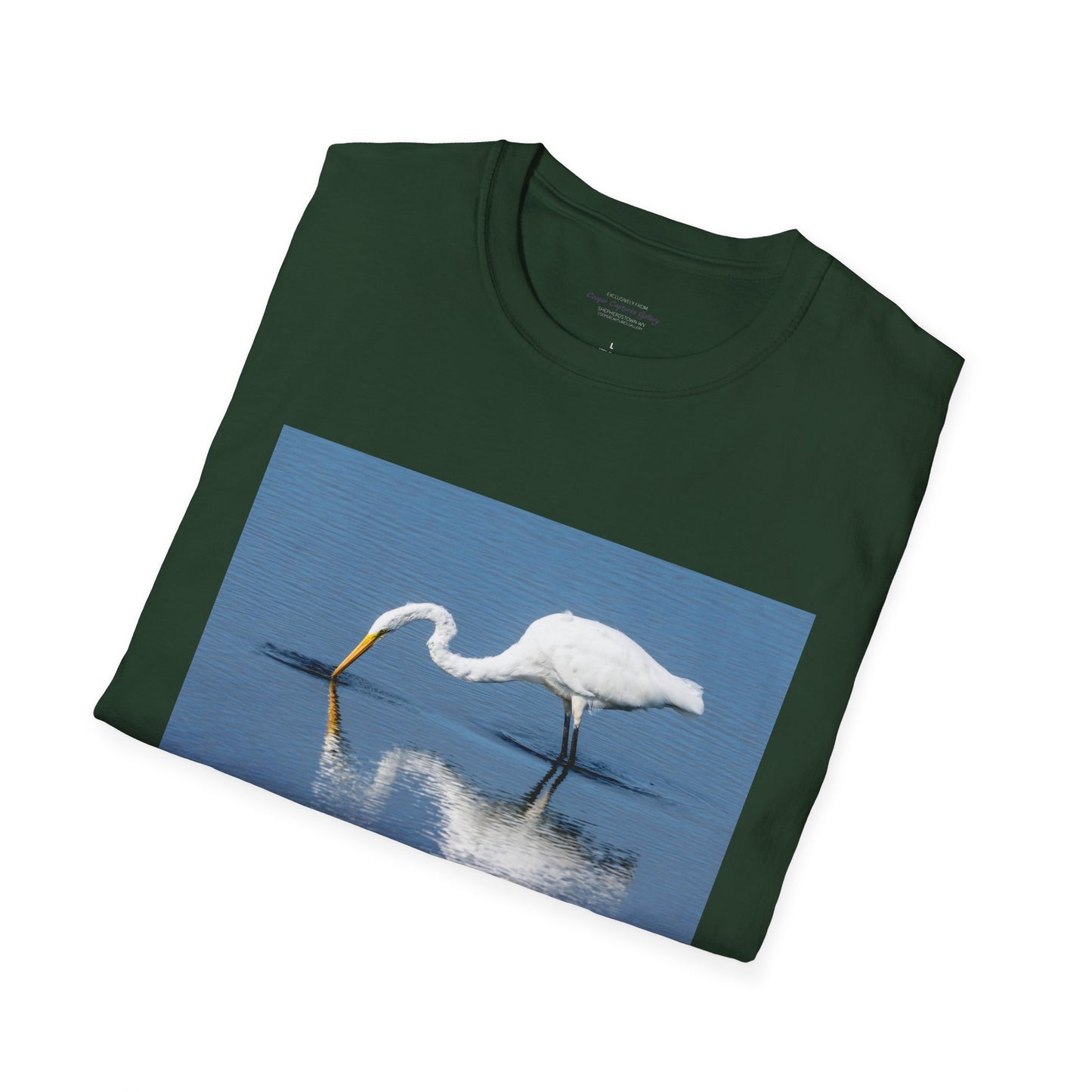 Regal Egret fishing for food - T-shirt