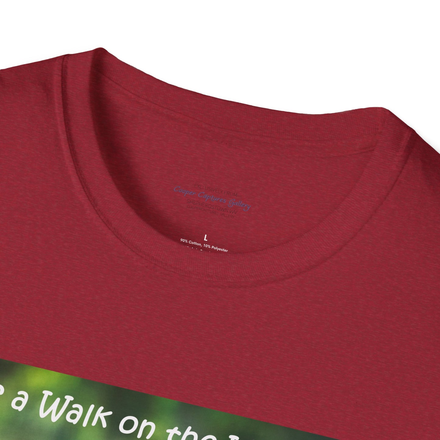 Costa Rican Keel-billed toucan in flight - T-shirt