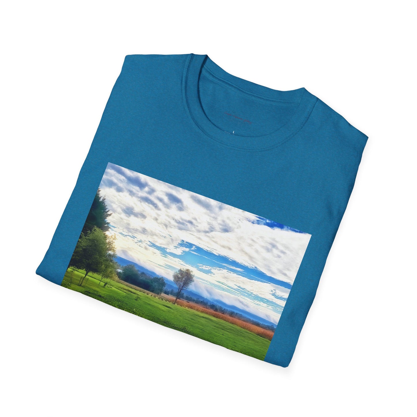Sunrise sky in spring - T-Shirt