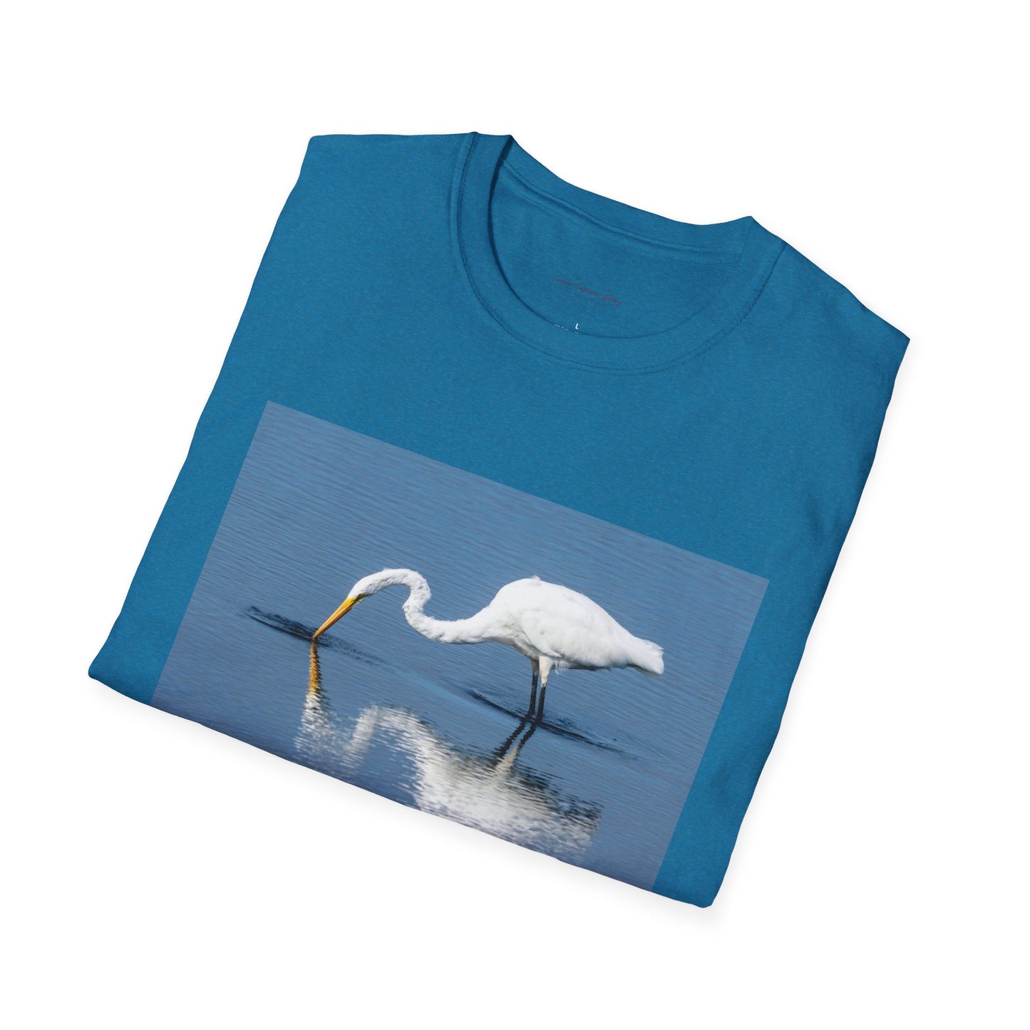 Regal Egret fishing for food - T-shirt