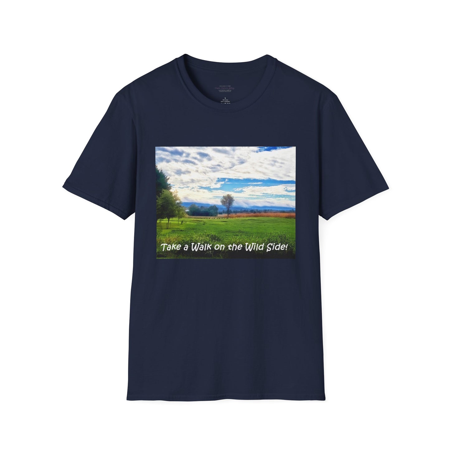 Sunrise sky in spring - T-Shirt